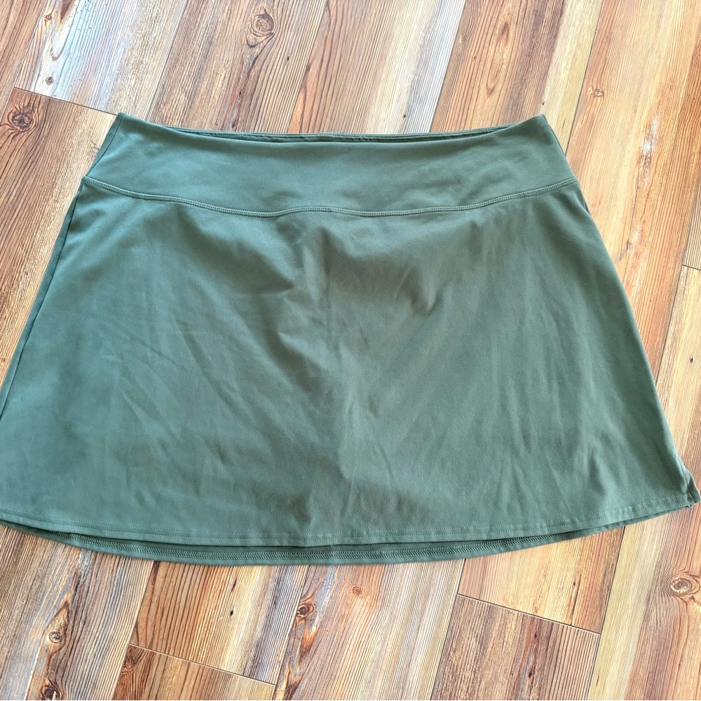 DSG Women's Performance Skort